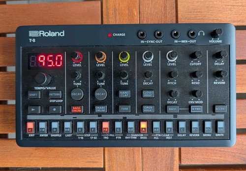 Roland aira compact beat - aira, t-8