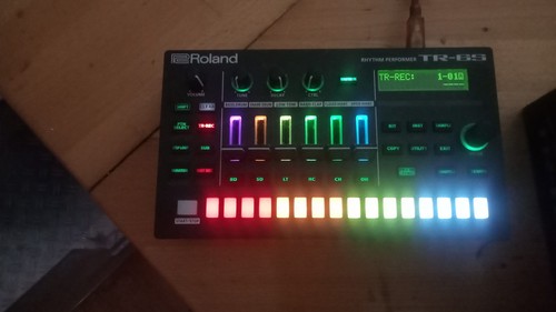 Roland rhythm performer - tr-6s,