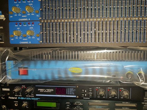 Roland drum machine - r, m