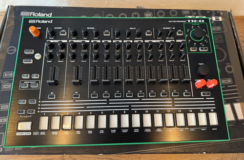 Roland aira - roland,
